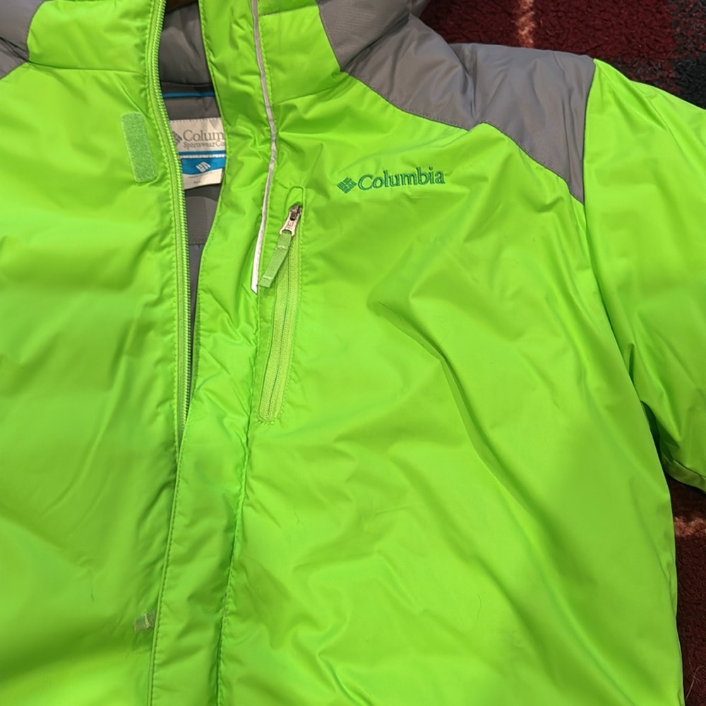Boys never worn XL winter jacket. - Picture 2 of 4